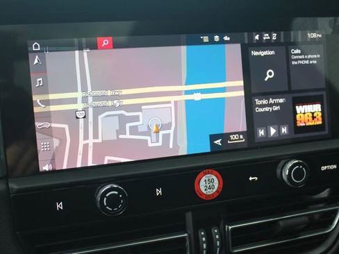 Certified 2025 Porsche Macan image 21