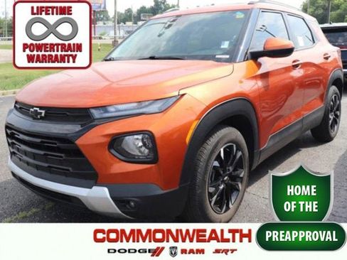 Used 2022 Chevrolet TrailBlazer LT w/ Sun and Liftgate Package FWD image 1