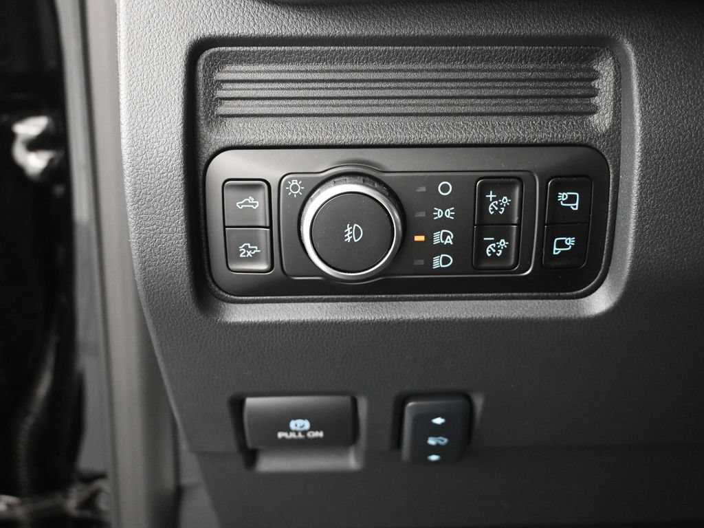 New 2026 Ford F250 Lariat w/ Black Appearance Package AWD/4WD image 15