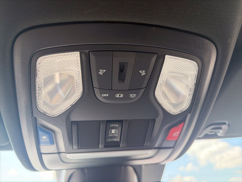 Used 2023 RAM 1500 Big Horn AWD/4WD image 25