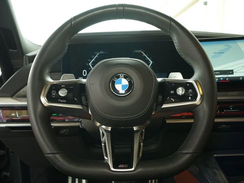 Used 2024 BMW 760i xDrive w/ Executive Package image 12