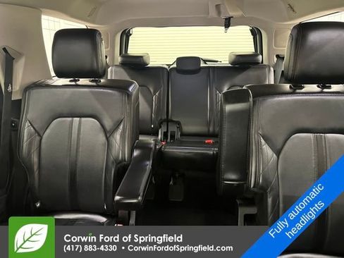 Used 2019 Ford Expedition Platinum image 16