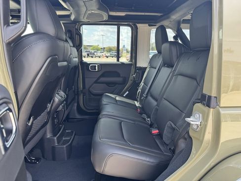 New 2025 Jeep Wrangler Unlimited Rubicon 392 image 21