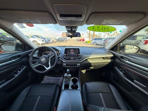 Certified 2023 Nissan Altima 2.5 SR image 15