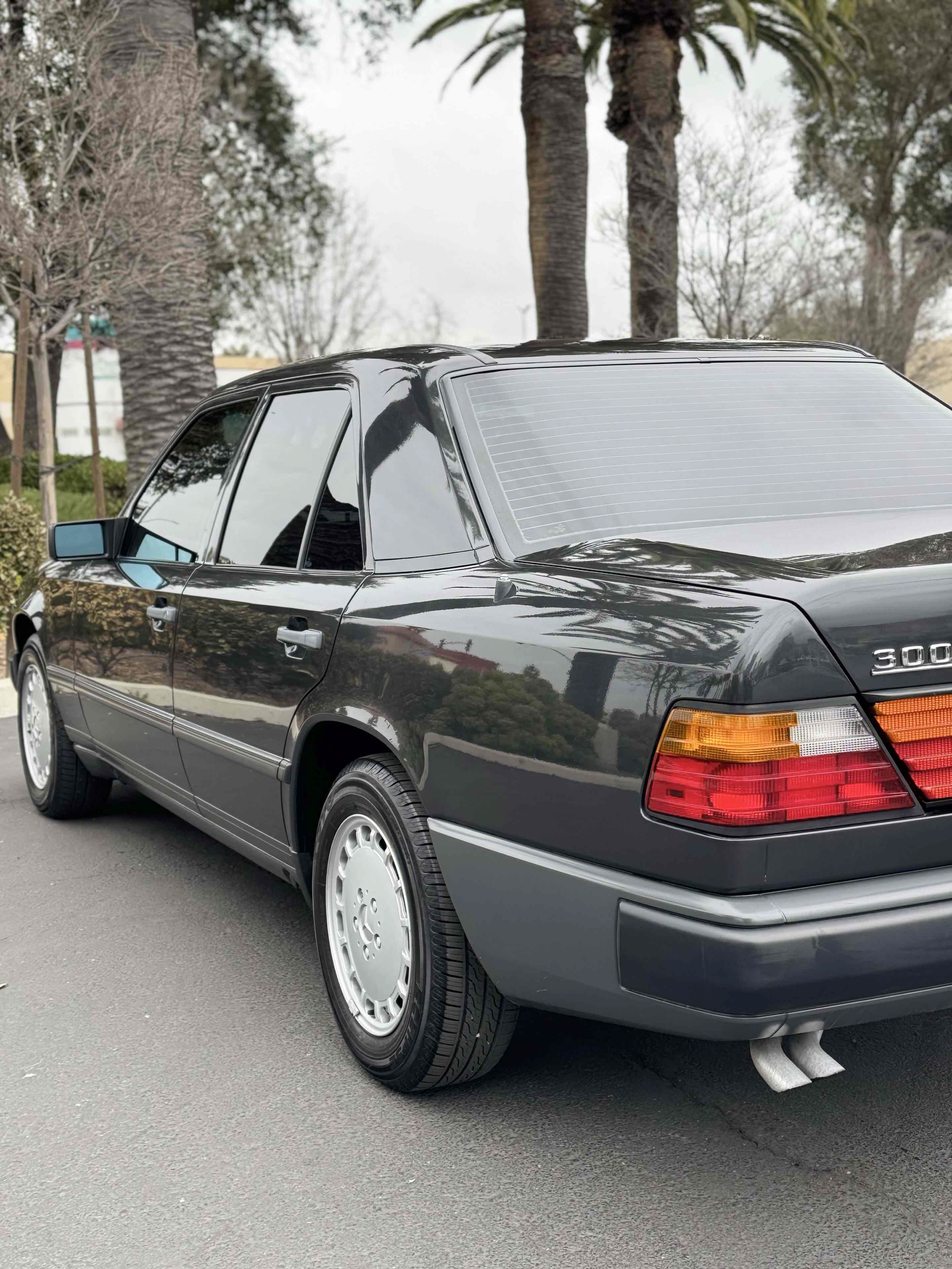 Used 1987 Mercedes-Benz 300 D Turbo image 76