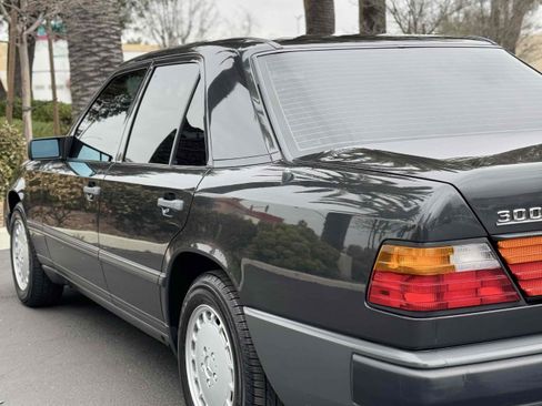 Used 1987 Mercedes-Benz 300 D Turbo image 76