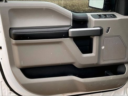 Used 2019 Ford F150 XLT w/ Trailer Tow Package image 21