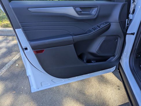 New 2026 Ford Escape Active image 9