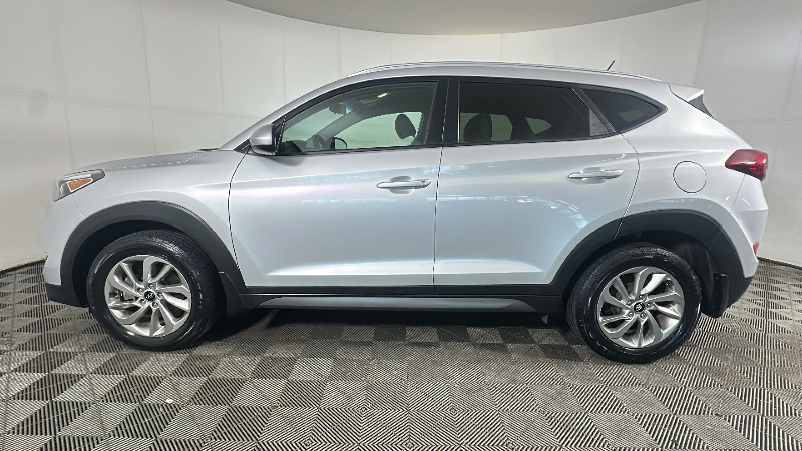 Used 2016 Hyundai Tucson SE w/ Option Group 02 AWD/4WD image 7