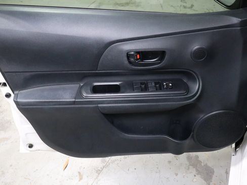 Used 2015 Toyota Prius C One image 10