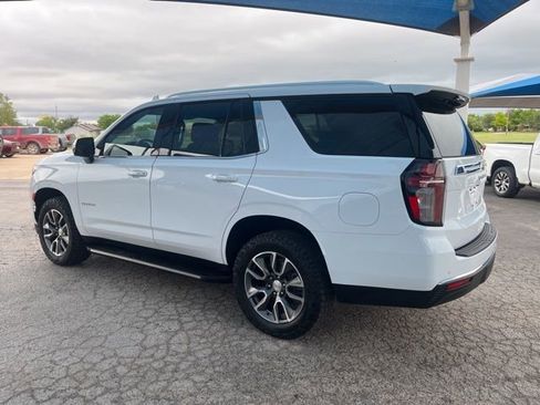 Used 2023 Chevrolet Tahoe LT w/ Luxury Package AWD/4WD image 6