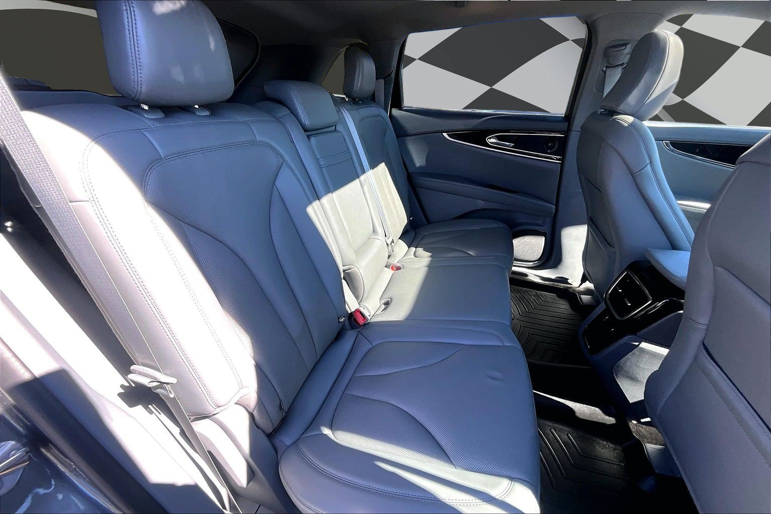 Used 2021 Lincoln Nautilus Reserve AWD/4WD image 30
