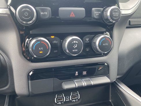 Used 2022 RAM 1500 Big Horn RWD image 30