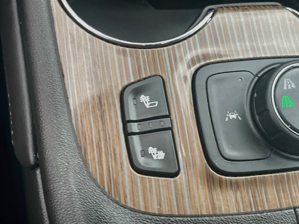Used 2023 GMC Acadia SLE w/ Driver Convenience Package AWD/4WD image 20