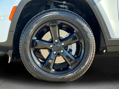 New 2026 Jeep Grand Cherokee L Limited AWD/4WD image 26