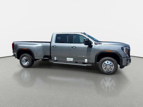 New 2026 GMC Sierra 3500 Denali w/ Denali Reserve Package AWD/4WD image 3