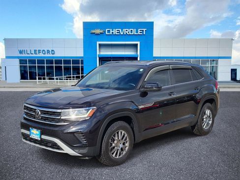Used 2023 Volkswagen Atlas Cross Sport SE FWD image 1