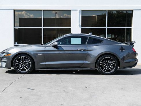 Used 2020 Ford Mustang GT RWD image 14