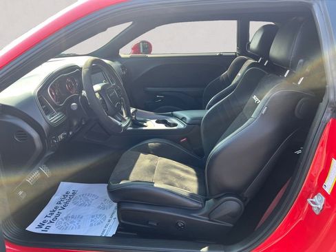 Used 2023 Dodge Challenger SRT Hellcat w/ Driver Convenience Group image 11