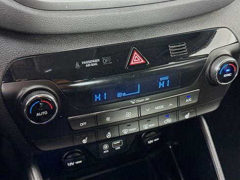 Used 2018 Hyundai Tucson Limited AWD/4WD image 16