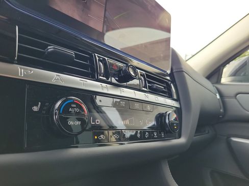 New 2026 Nissan Pathfinder SL FWD image 31