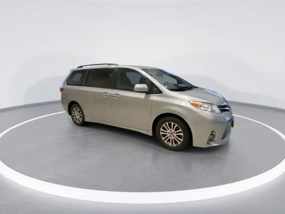Used 2019 Toyota Sienna XLE