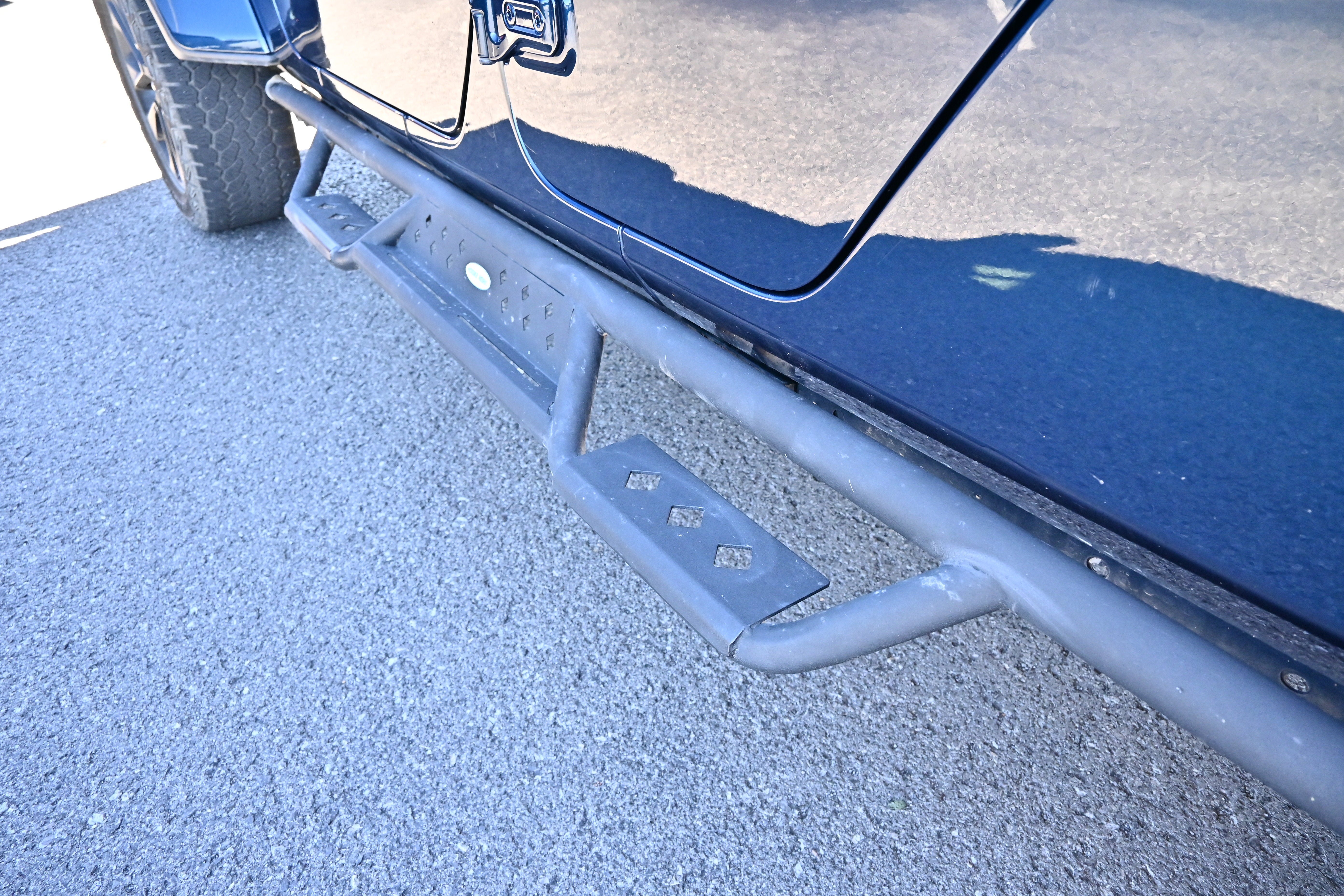 Used 2025 Jeep Gladiator Sport AWD/4WD image 12