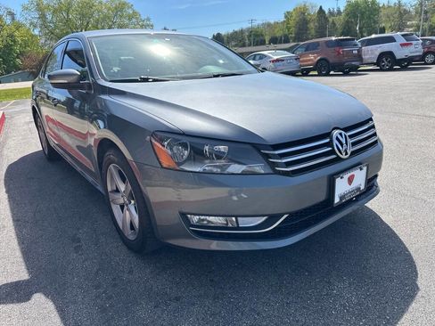 Used 2015 Volkswagen Passat 1.8T Limited Edition FWD image 6