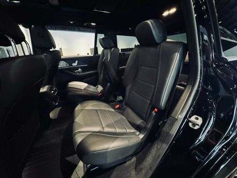 Used 2023 Mercedes-Benz GLS 450 4MATIC image 21