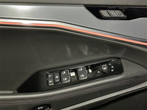 New 2025 Jeep Wagoneer S Launch Edition image 12