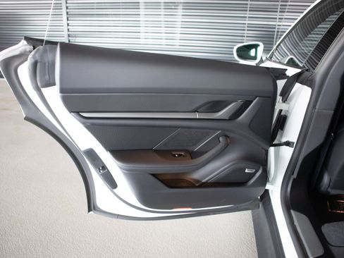 Certified 2026 Porsche Taycan AWD/4WD image 24