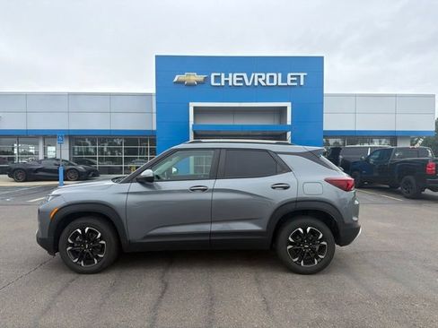 Used 2021 Chevrolet TrailBlazer LT w/ Premium Seating Package AWD/4WD image 7
