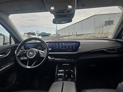 Used 2024 Buick Envision Preferred image 22