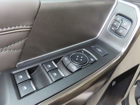 Used 2025 Ford F250 Platinum w/ Platinum Plus Package image 78