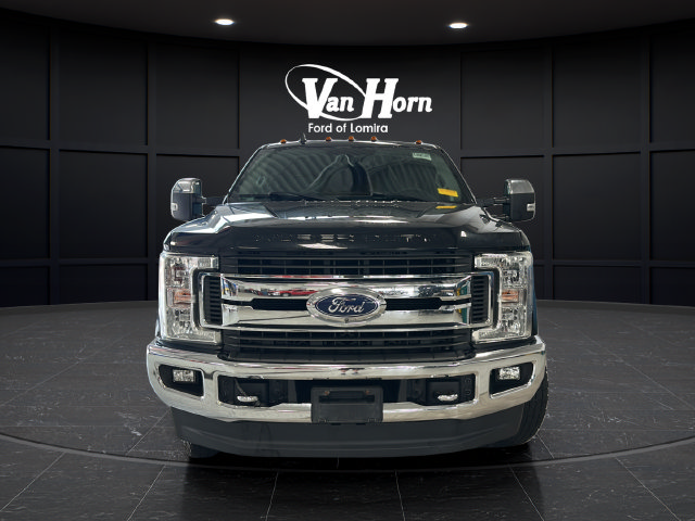 Used 2019 Ford F250 XLT w/ XLT Premium Package AWD/4WD image 2
