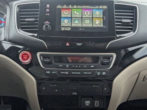 Used 2020 Honda Pilot Touring image 15