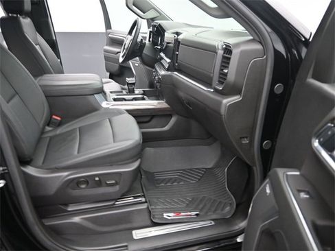 Used 2025 Chevrolet Silverado 1500 LTZ w/ LTZ Premium Package image 17