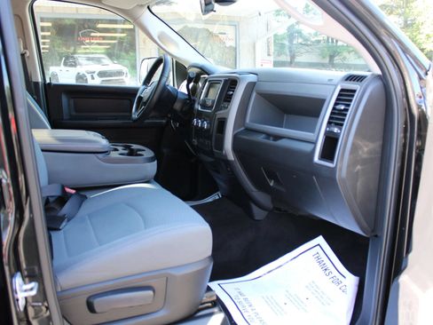 Used 2016 RAM 3500 Tradesman w/ Chrome Appearance Group RWD image 21