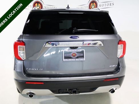 Used 2021 Ford Explorer Limited w/ Equipment Group 301A AWD/4WD image 29