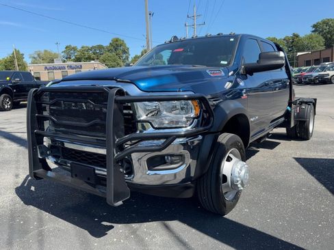 Used 2022 RAM 5500 SLT w/ Quick Order Package 2YG SLT image 7