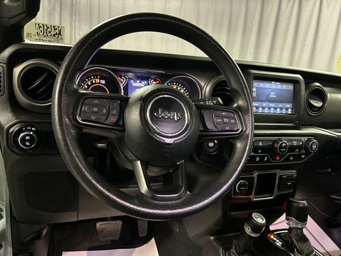 Used 2023 Jeep Gladiator Sport w/ Trailer Tow Package image 15