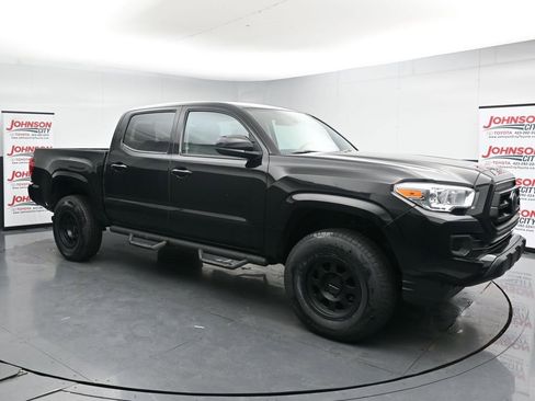 Used 2023 Toyota Tacoma SR AWD/4WD image 2