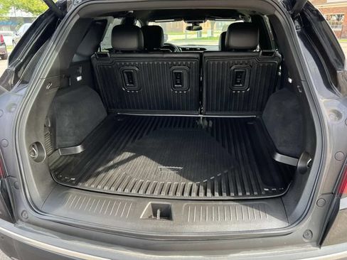 Certified 2024 Cadillac XT5 Luxury w/ LPO, Floor Liner Package AWD/4WD image 10