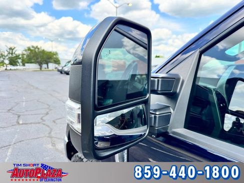Used 2022 Ford F250 Lariat w/ Lariat Ultimate Package AWD/4WD image 19