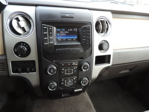 Used 2013 Ford F150 XLT w/ Luxury Equipment Group image 10