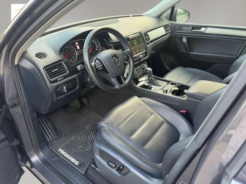 Used 2012 Volkswagen Touareg Sport AWD/4WD image 11