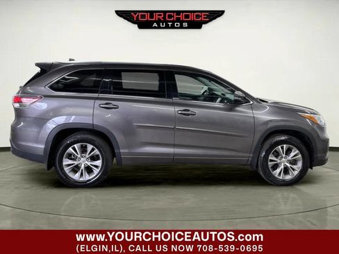 Used 2015 Toyota Highlander XLE AWD/4WD image 6