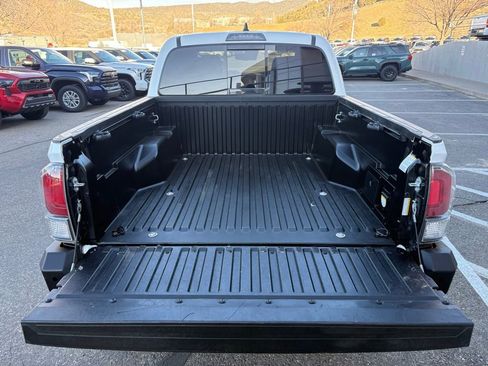 Used 2023 Toyota Tacoma TRD Off-Road image 8