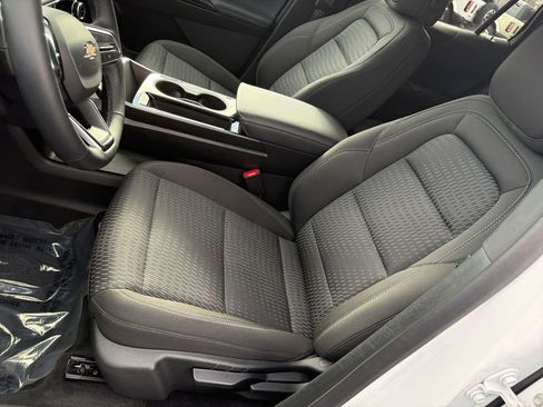 Used 2025 Chevrolet Equinox LT image 17