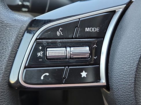 Used 2023 Kia Forte LXS w/ LXS Technology Package FWD image 21